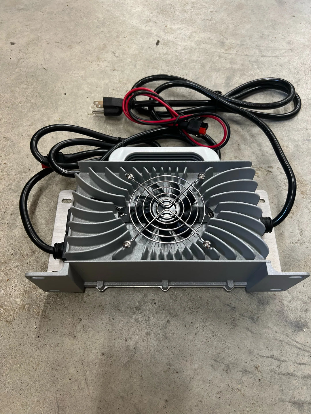 Mad Scientist 48v 15a Waterproof Lithium Charger
