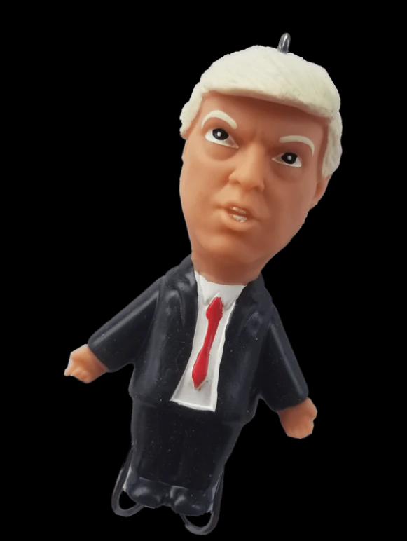 THE TRUMP TOPWATER FISHING LURE
